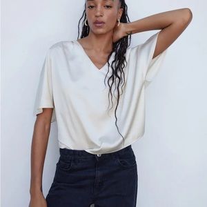 Mango Brand New Short-sleeved satin blouse